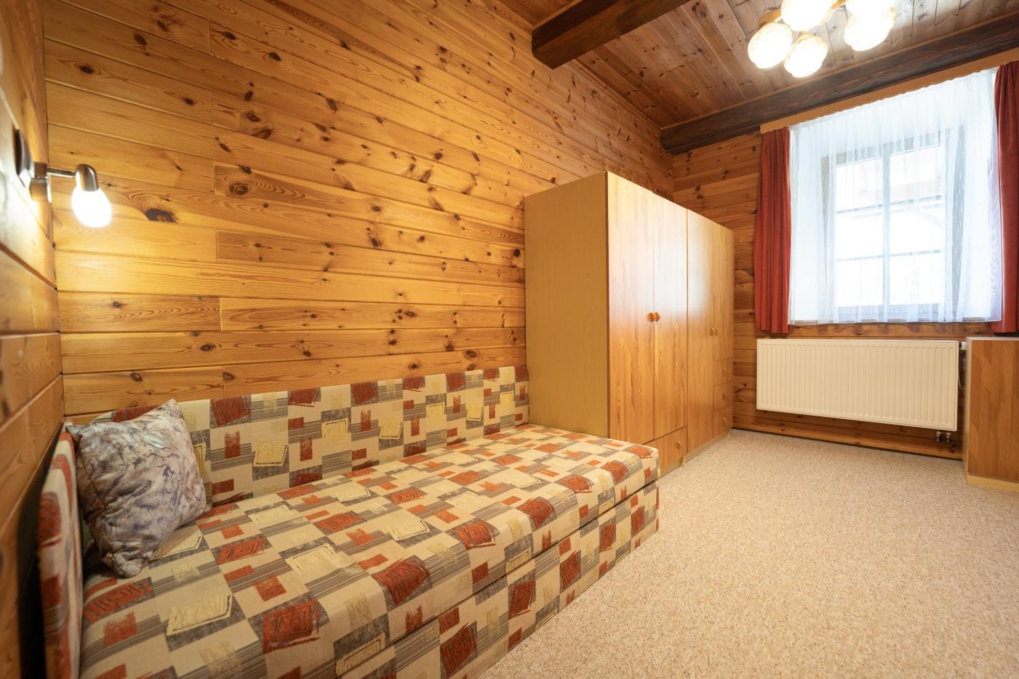 Ea Horsky Hotel Hajenka モドラヴァ エクステリア 写真