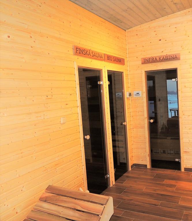 Ea Horsky Hotel Hajenka モドラヴァ エクステリア 写真